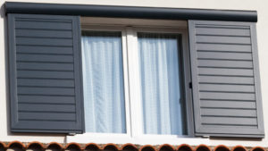 Comment nettoyer des volets composites ?